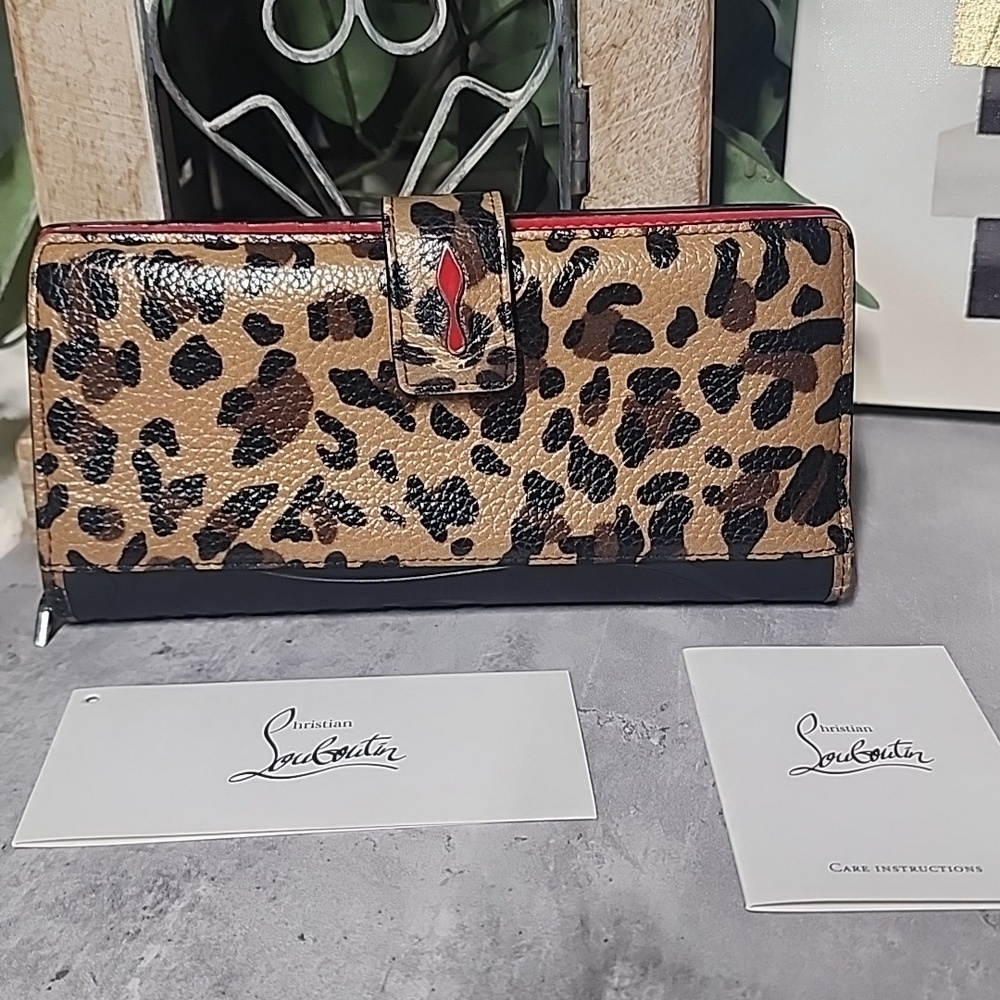 Christian Louboutin Paloma cheetah 🐆 print long wallet